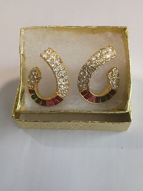ROMAN Earrings.